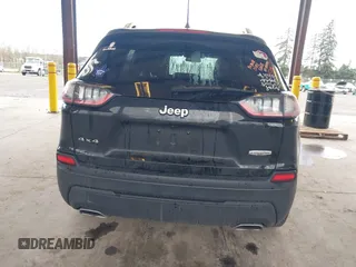 2019 Jeep Cherokee Latitude with VIN 1C4PJMCX9KD255382, listed as a IAAI auction lot 41903951 with 139,741 mi miles. Bid and sale history available at carsss.com. Image 17.