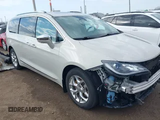 2017 Chrysler Pacifica Limited with VIN 2C4RC1GG6HR592464, listed as a IAAI auction lot 41868991 with 84,071 mi miles and . Bid and sale history available at DreamBid. Image 1.