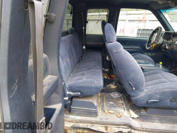 1998 Chevrolet Silverado 1500 with VIN 1GCEK19R6WR112281, listed as a IAAI auction lot 42180075 with 185,399 mi miles and . Bid and sale history available at DreamBid. Image 8.