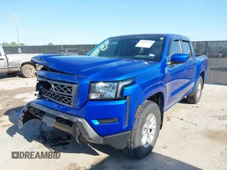 2024 Nissan Frontier SV z VIN 1N6ED1EJ5RN601435, wystawiony jako IAAI lot #42036519 z przebiegiem 49 213 mil mil oraz . Historia ofert i sprzedaży dostępna na DreamBid. Obrazek 2.