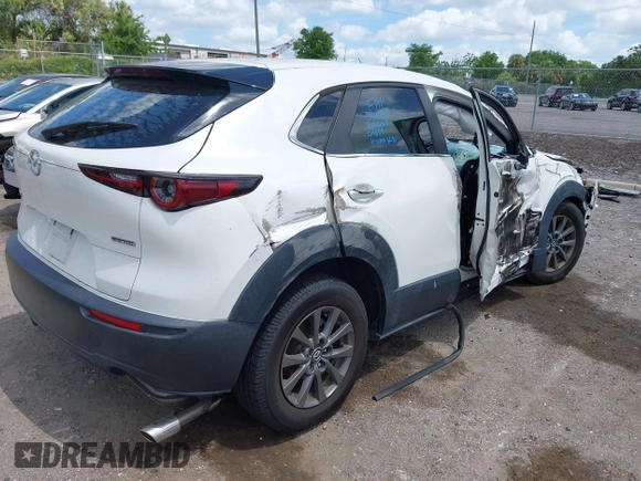2020 Mazda CX-30 with VIN 3MVDMABL2LM112138, listed as a IAAI auction lot 41951044 with Not Provided miles. Bid and sale history available at carsss.com. Image 4.