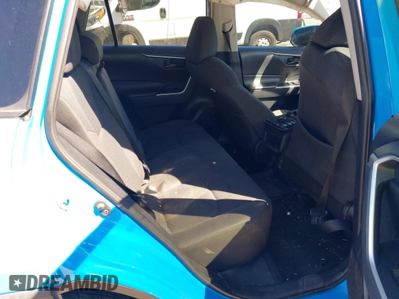 2019 Toyota RAV4 LE with VIN 2T3K1RFV6KW026338, listed as a IAAI auction lot 41763193 with 152,909 mi miles. Bid and sale history available at carsss.com. Image 8.
