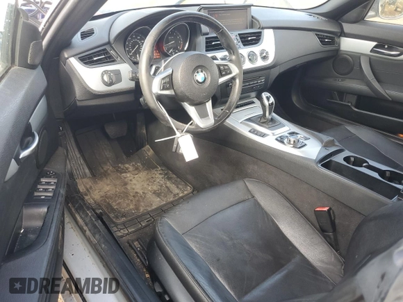 2013 BMW Z4 sDrive28i with VIN WBALL5C57DJ104460, listed as a Copart auction lot 45978395 with 109,718 mi miles and Salvage Title. Bid and sale history available at carsss.com. Image 8.