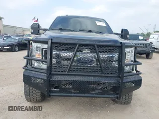 2018 Ford Super Duty F-250 SRW XL with VIN 1FT7W2BT7JEB26098, listed as a IAAI auction lot 41946894 with 160,396 mi miles. Bid and sale history available at carsss.com. Image 12.