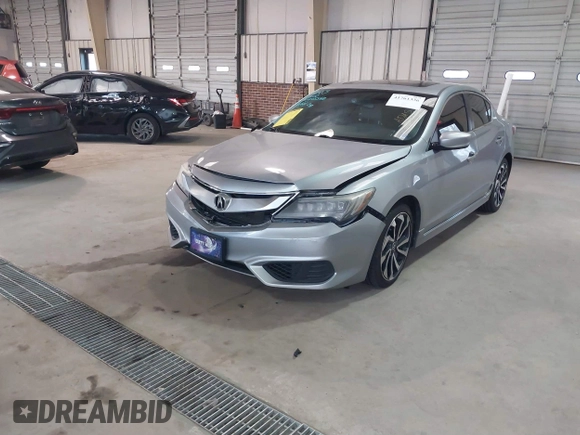 2018 Acura ILX Special Edition with VIN 19UDE2F40JA004068, listed as a IAAI auction lot 41761336 with 194,431 mi miles. Bid and sale history available at carsss.com. Image 2.