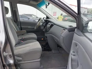2004 Mazda MPV LX with VIN JM3LW28AX40501365, listed as a IAAI auction lot 41970693 with 119,487 mi miles. Bid and sale history available at carsss.com. Image 5.
