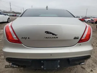2017 Jaguar XJ with VIN SAJWJ2GD1H8W04196, listed as a Copart auction lot 42312835 with 0 mi miles and Clean Title. Bid and sale history available at carsss.com. Image 6.
