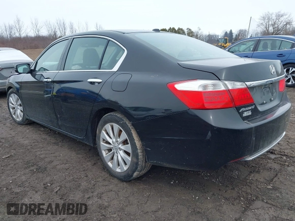 2013 Honda Accord Sdn EX-L with VIN 1HGCR2F82DA086652, listed as a IAAI auction lot 41757842 with 104,999 mi miles. Bid and sale history available at carsss.com. Image 3.
