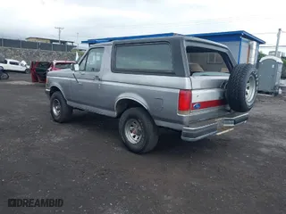 1987 Ford Bronco Custom with VIN 1FMEU15H4HLA38822, listed as a IAAI auction lot 41980537 with 81,328 mi miles. Bid and sale history available at carsss.com. Image 3.