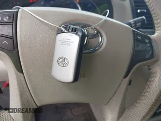 2014 Toyota Sienna Limited с VIN 5TDDK3DC8ES076877, выставлен на аукционе IAAI как лот 42262241 с пробегом 215 928 миль миль и . История ставок и продаж доступна на DreamBid. Изображение 11.