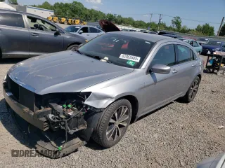 2014 Chrysler 200 Touring с VIN 1C3CCBBB7EN191798, выставлен на аукционе Copart как лот 62063485 с пробегом 122 716 миль миль и Списание • Salvage title. История ставок и продаж доступна на DreamBid. Изображение 1.