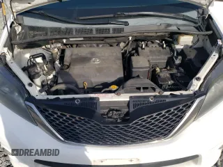2014 Toyota Sienna SE with VIN 5TDXK3DCXES498422, listed as a Copart auction lot 51060775 with 131,541 mi miles and Clean Title. Bid and sale history available at DreamBid. Image 12.