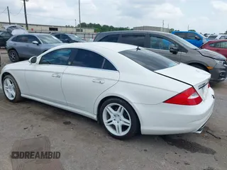 2006 Mercedes-Benz CLS 500 с VIN WDDDJ75X26A062201, выставлен на аукционе IAAI как лот 42121649 с пробегом 153 951 миль миль и . История ставок и продаж доступна на DreamBid. Изображение 3.