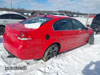 2008 Pontiac G8 with VIN 6G2ER57778L143752, listed as a IAAI auction lot 41260913 with 110,091 mi miles. Bid and sale history available at carsss.com. Image 4.