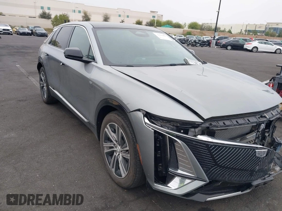 2024 Cadillac LYRIQ Luxury z VIN 1GYKPPRK1RZ109216, wystawiony jako IAAI lot #42180416 z przebiegiem 13 470 mil mil oraz . Historia ofert i sprzedaży dostępna na DreamBid. Obrazek 1.