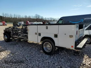 2018 Ford Super Duty F-450 DRW XL with VIN 1FD0W4HT1JEC82069, listed as a Copart auction lot 44955535 with 0 mi miles and Non Repairable. Bid and sale history available at carsss.com. Image 2.