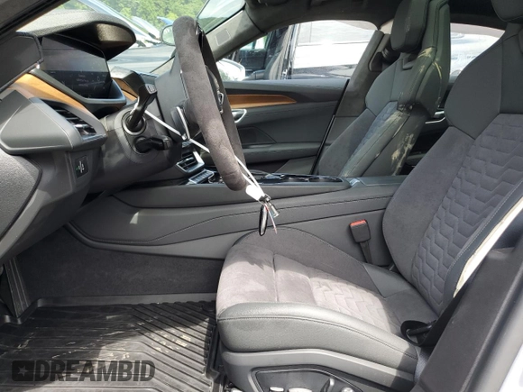 2024 Audi e-tron GT Prestige z VIN WAUDJBFW7R7001203, wystawiony jako Copart lot #63804904 z przebiegiem 48 mil mil oraz Szkody całkowita. Historia ofert i sprzedaży dostępna na DreamBid. Obrazek 7.