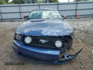 2006 Ford Mustang GT Deluxe z VIN 1ZVHT82H565214308, wystawiony jako Copart lot #62340085 z przebiegiem 183 848 mil mil oraz Szkoda całkowita • Salvage title. Historia ofert i sprzedaży dostępna na DreamBid. Obrazek 5.