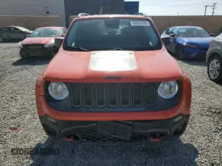 2016 Jeep Renegade Trailhawk with VIN ZACCJBCT9GPD54583, listed as a Copart auction lot 60826395 with 178,307 mi miles and Salvage title. Bid and sale history available at DreamBid. Image 5.