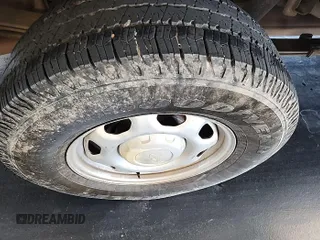 2013 Ford F-150 XL с VIN 1FTEX1EM1DFB38801, выставлен на аукционе IAAI как лот 42802202 с пробегом 196 915 миль миль и . История ставок и продаж доступна на DreamBid. Изображение 21.
