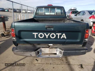 1994 Toyota Pickup DLX z VIN 4TARN81P4RZ254673, wystawiony jako Copart lot #41384465 z przebiegiem 181 534 mil mil oraz Szkoda całkowita • Salvage title. Historia ofert i sprzedaży dostępna na DreamBid. Obrazek 6.