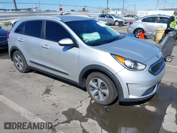 2018 Kia Niro LX with VIN KNDCB3LC9J5157481, listed as a IAAI auction lot 41682191 with 92,578 mi miles. Bid and sale history available at carsss.com. Image 1.