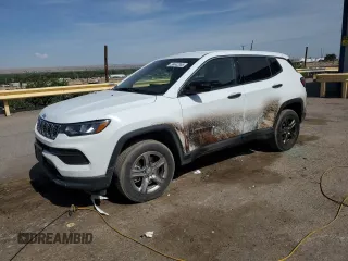 2024 Jeep Compass Sport с VIN 3C4NJDAN1RT106204, выставлен на аукционе Copart как лот 58442855 с пробегом 27 808 миль миль и Списание • Salvage title. История ставок и продаж доступна на DreamBid. Изображение 1.
