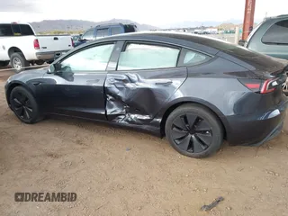 2024 Tesla Model 3 z VIN 5YJ3E1EA3RF771010, wystawiony jako IAAI lot #41738109 z przebiegiem 8 493 mil mil oraz . Historia ofert i sprzedaży dostępna na DreamBid. Obrazek 14.