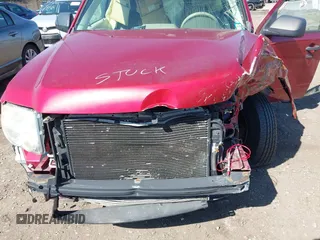2008 Ford Escape XLT с VIN 1FMCU93128KC67811, выставлен на аукционе IAAI как лот 41994420 с пробегом 128 289 миль миль и . История ставок и продаж доступна на DreamBid. Изображение 13.