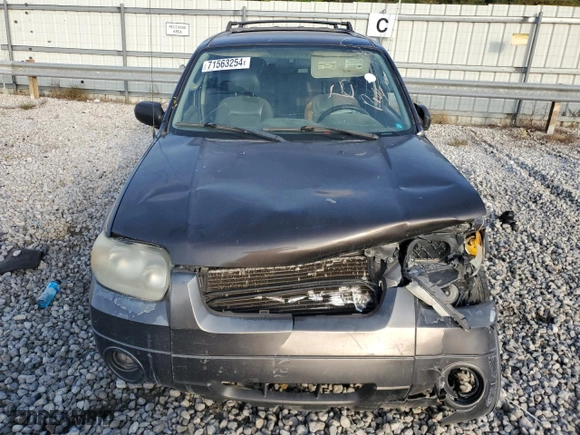 2006 Ford Escape XLT with VIN 1FMYU03186KB35165, listed as a Copart auction lot 71563254 with 206,450 mi miles and Clean Title. Bid and sale history available at carsss.com. Image 5.