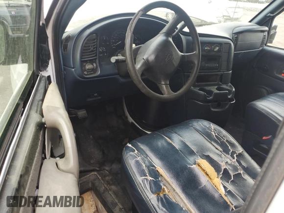 2005 Chevrolet Astro Cargo with VIN 1GCDM19X95B105305, listed as a Copart auction lot 50129575 with 362,844 mi miles and Salvage Title. Bid and sale history available at DreamBid. Image 8.