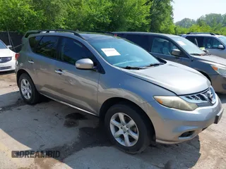 2011 Nissan Murano LE z VIN JN8AZ1MW3BW174485, wystawiony jako IAAI lot #42410418 z przebiegiem 144 465 mil mil oraz . Historia ofert i sprzedaży dostępna na DreamBid. Obrazek 1.