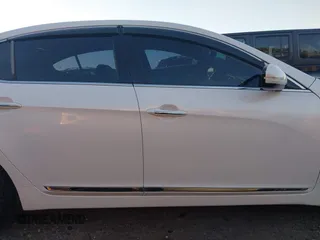 2016 Kia Cadenza Premium with VIN KNALN4D75G5207281, listed as a IAAI auction lot 41336339 with 147,385 mi miles. Bid and sale history available at carsss.com. Image 14.
