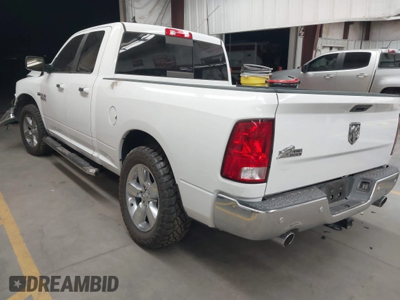 2017 Ram 1500 SLT z VIN 1C6RR6GTXHS547882, wystawiony jako IAAI lot #41959516 z przebiegiem 85 524 mil mil oraz . Historia ofert i sprzedaży dostępna na DreamBid. Obrazek 3.