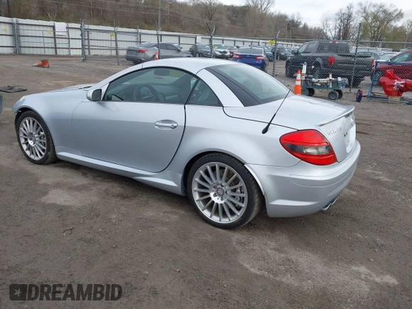 2006 Mercedes-Benz SLK 55 AMG with VIN WDBWK73F66F104476, listed as a IAAI auction lot 41947845 with 87,043 mi miles and . Bid and sale history available at DreamBid. Image 3.