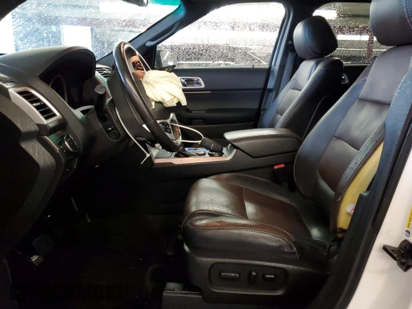 2015 Ford Explorer Sport z VIN 1FM5K8GTXFGC15296, wystawiony jako Copart lot #57450975 z przebiegiem 108 063 mil mil oraz Nie do naprawy • Non repairable. Historia ofert i sprzedaży dostępna na DreamBid. Obrazek 7.