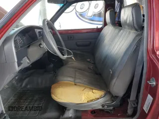 1991 Toyota Pickup с VIN JT4RN81A8M0064727, выставлен на аукционе Copart как лот 61271465 с пробегом 226 758 миль миль и Списание • Salvage title. История ставок и продаж доступна на DreamBid. Изображение 7.