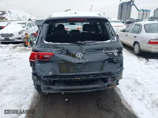 2024 Volkswagen Tiguan SE R-Line Black with VIN 3VV8B7AX6RM067036, listed as a IAAI auction lot 41539506 with 10,319 mi miles. Bid and sale history available at carsss.com. Image 6.