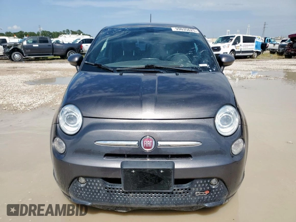 2017 FIAT 500e with VIN 3C3CFFGE2HT575834, listed as a Copart auction lot 59635625 with 41,405 mi miles and Clean title. Bid and sale history available at DreamBid. Image 5.