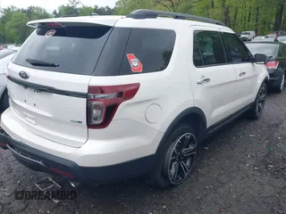2014 Ford Explorer Sport z VIN 1FM5K8GT1EGC33121, wystawiony jako IAAI lot #41971805 z przebiegiem 148 234 mil mil oraz . Historia ofert i sprzedaży dostępna na DreamBid. Obrazek 4.