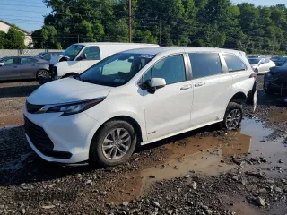 2021 Toyota Sienna LE with VIN 5TDKRKEC1MS044265, listed as a Copart auction lot 65246005 with 84,187 mi miles and Salvage title. Bid and sale history available at DreamBid. Image 1.