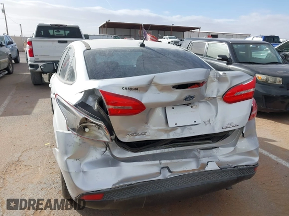 2016 Ford Focus SE with VIN 1FADP3F29GL326918, listed as a IAAI auction lot 41561811 with 44,496 mi miles. Bid and sale history available at carsss.com. Image 6.