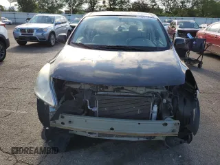 2012 Nissan Versa SV z VIN 3N1CN7APXCL939881, wystawiony jako Copart lot #58373915 z przebiegiem 82 970 mil mil oraz Szkoda całkowita • Salvage title. Historia ofert i sprzedaży dostępna na DreamBid. Obrazek 5.