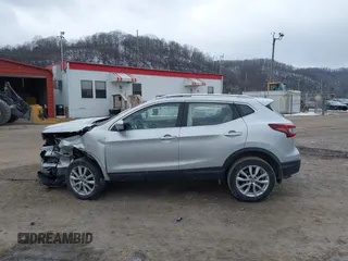 2020 Nissan Rogue Sport SL with VIN JN1BJ1CW5LW390349, listed as a IAAI auction lot 41432049 with 35,028 mi miles. Bid and sale history available at carsss.com. Image 15.