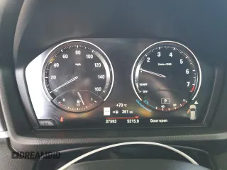 2021 BMW X1 sDrive28i z VIN WBXJG7C01M5T08696, wystawiony jako Copart lot #48004855 z przebiegiem 37 593 mil mil oraz Szkody całkowita. Historia ofert i sprzedaży dostępna na DreamBid. Obrazek 9.