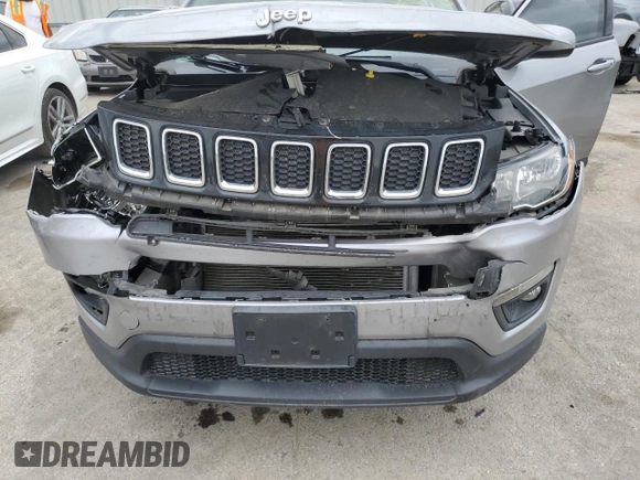2019 Jeep Compass Latitude z VIN 3C4NJCBB5KT833253, wystawiony jako Copart lot #55097005 z przebiegiem 42 813 mil mil oraz Szkoda całkowita • Salvage title. Historia ofert i sprzedaży dostępna na DreamBid. Obrazek 12.
