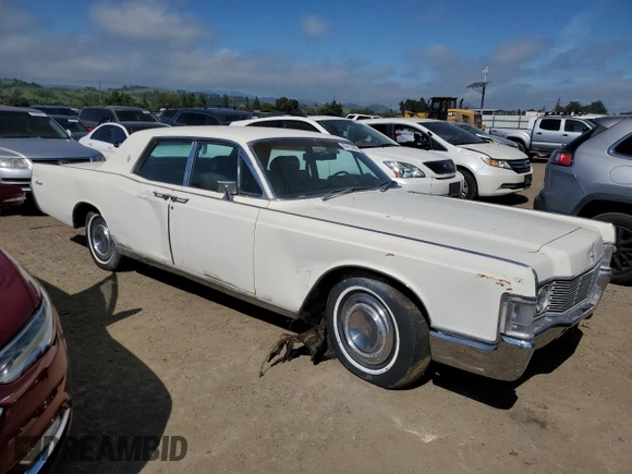 1968 Lincoln Continental with VIN 8Y82A846885, listed as a Copart auction lot 49415864 with 27,591 mi miles and Salvage Title. Bid and sale history available at DreamBid. Image 4.
