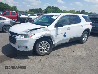 2020 Chevrolet Traverse LS z VIN 1GNERFKW8LJ262886, wystawiony jako IAAI lot #42124771 z przebiegiem 22 357 mil mil oraz . Historia ofert i sprzedaży dostępna na DreamBid. Obrazek 18.