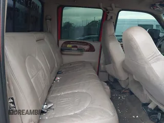2000 Ford F-350 XL с VIN 1FTSW31F5YEB89898, выставлен на аукционе IAAI как лот 38674510 с пробегом 328 216 миль миль и . История ставок и продаж доступна на DreamBid. Изображение 8.