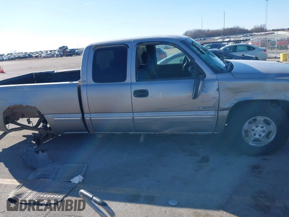 2000 Chevrolet Silverado 1500 LS with VIN 2GCEK19T6Y1352454, listed as a IAAI auction lot 41464394 with 207,109 mi miles. Bid and sale history available at carsss.com. Image 13.